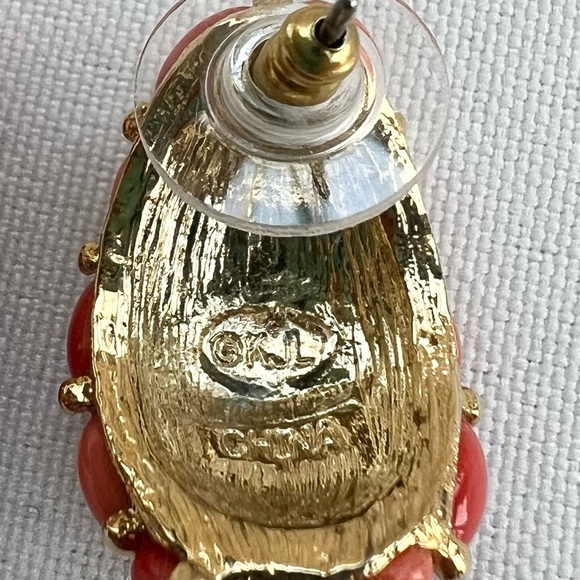 KJL Kenneth Jay Lane Earrings Signed Vintage Faux Coral Cabochon Post EUC - Picture 5 of 6